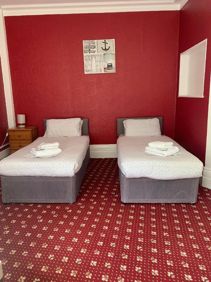 Park Inn Hotel Folkestone פולקסטון מראה חיצוני תמונה